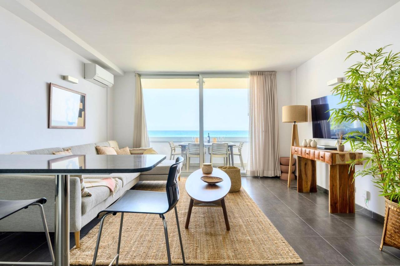 Charming 2 Bedroom Retreat With Beachfront Views San Bartolome de Tirajana  Exterior photo